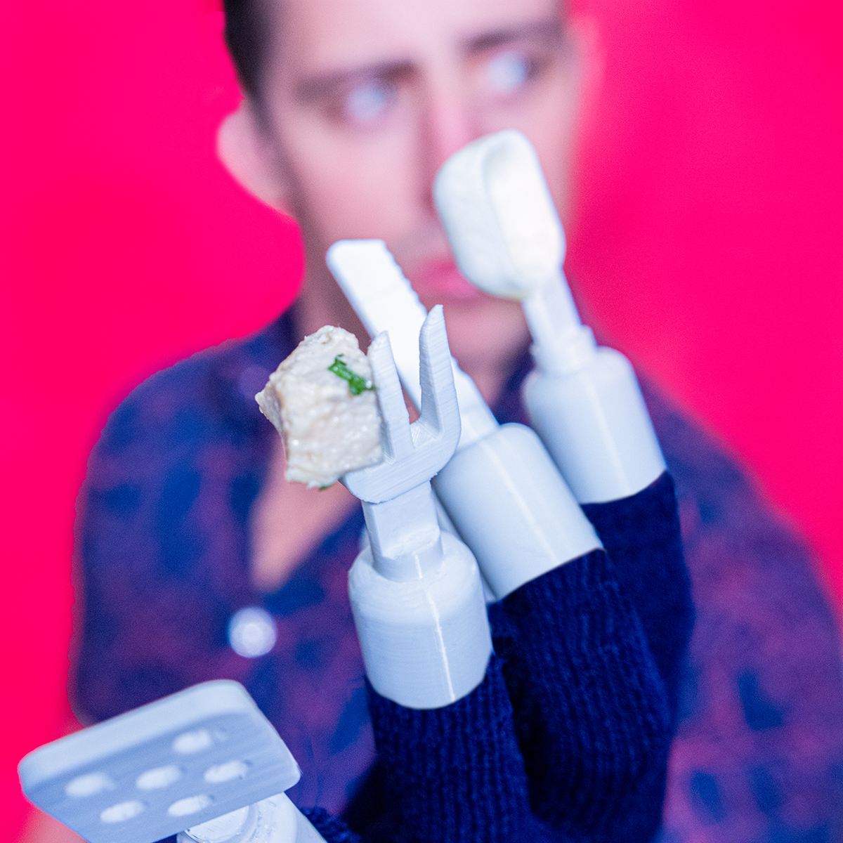 Glovetencils - Unnecessary Inventions Glovetencils - Unnecessary Inventions